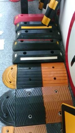 珠海道路停車場劃線與交通設(shè)施批發(fā)安裝服務(wù)——珠海捌柒伍交通專業(yè)解決方案